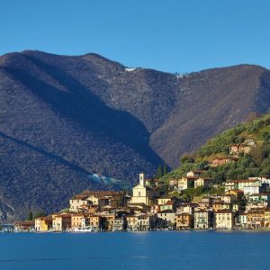 LAGO D’ISEO, SORPRENDE IN OGNI STAGIONE