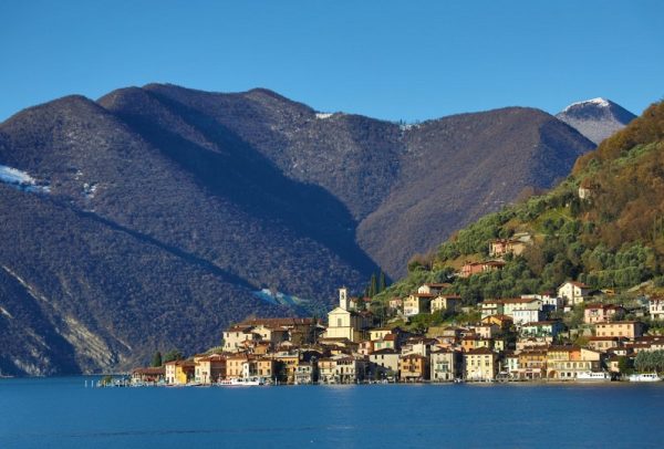 LAGO D’ISEO, SORPRENDE IN OGNI STAGIONE