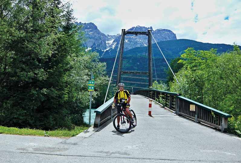 PEDALANDO SULLA FERROVIA DELLE DOLOMITI