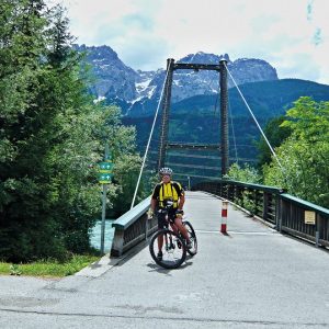 PEDALANDO TRA LE DOLOMITI