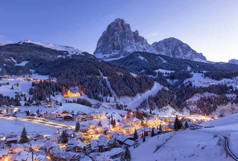 DOLOMITI SOTTO LE STELLE A PASSO VALLES