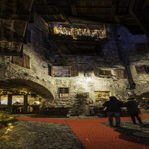 RANGO E ARCO CON PRANZO TIPICO TRENTINO