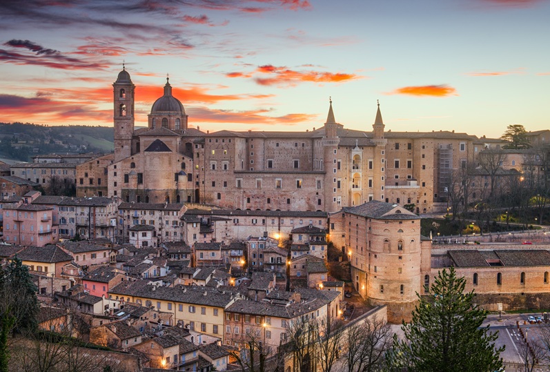 FRASASSI, URBINO E GRADARA