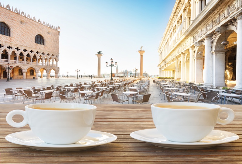 LE DONNE DELLA SERENISSIMA E IL CAFFÈ FLORIAN