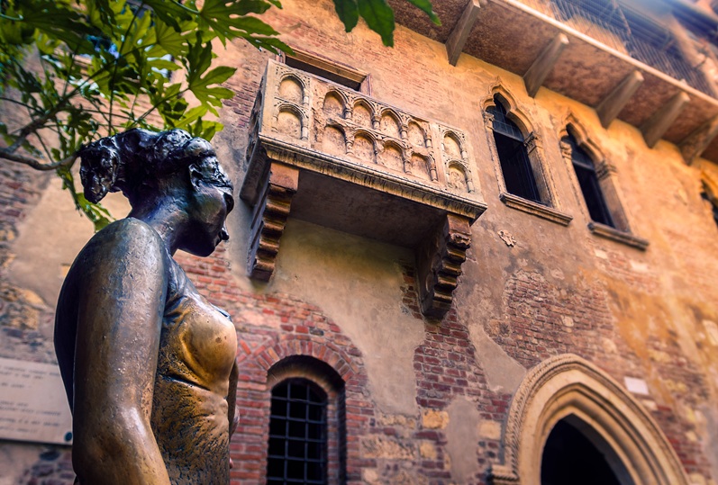 VERONA: WINE IN LOVE