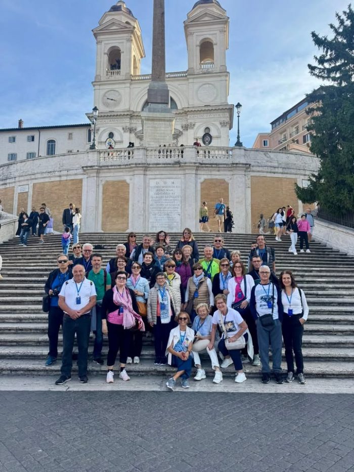 Un weekend tra storia, arte e fede🇮🇹
Abbiamo camminato tra le vestigia della Roma Imperiale, ammirato lo splendore della Roma Barocca, respirato bellezza nei Musei Vaticani e nella Galleria Borghese, attraversato la Porta Santa e scoperto il fascino senza tempo di Castel Gandolfo 🏛️⛪️🌿
Roma sa sempre sorprenderci… e noi non vediamo l’ora di tornarci! 😍
📅 Prossime partenze già in programma:
🚌 05–08 FEBBRAIO 2026
👉🏻https://www.canilviaggi.it/prodotto/roma-la-citta-eterna/
🌸 PASQUA A ROMA 2026
👉🏻 https://www.canilviaggi.it/prodotto/pasqua-a-roma-dove-ogni-pietra-racconta/
👉 Presto in arrivo nel nuovo catalogo Canil Viaggi 2026!